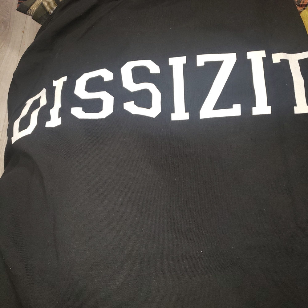 DISSIZIT Black Graphic Tee
